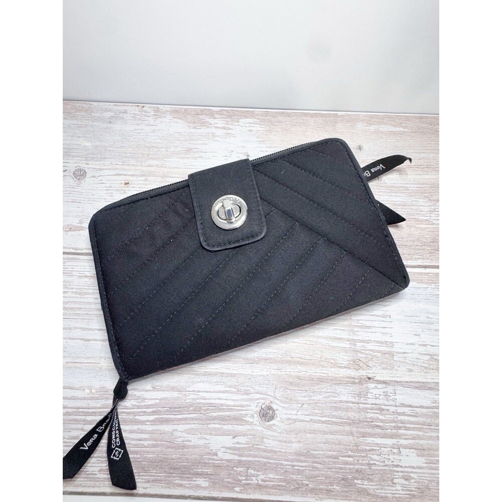 Vera Bradley RFID Turnlock Wallet Classic Black Quilted good used condition